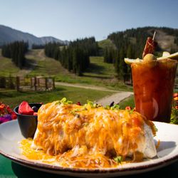6th Alley Bar & Grill