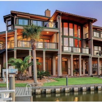 Michele Crouch - Rose Above Realty - LOOKING FOR WATERFRONT PROPERTY? I'M YOUR GIRL! - Real Estate Agents Near Me - Dickinson, Texas Michele Crouch - Rose Above Realty - LOOKING FOR WATERFRONT PROPERTY? I'M YOUR GIRL! - Real Estate Agents Near Me - Dickinson, Texas