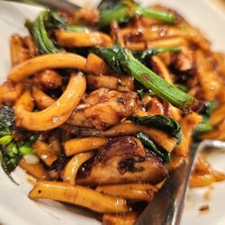 dan modern chinese - Chicken Dan Mein