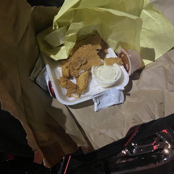 Q's Fish & Chips - 3 Pieces Fish & 6 Pieces Shrimp Fries & Medium Drink - Fish & Chips Near Me - Phoenix, Arizona