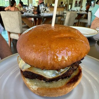 Halter Ranch - Burger is yummy - Wineries Near Me - Paso Robles, California Halter Ranch - Burger is yummy - Wineries Near Me - Paso Robles, California