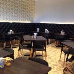 Rozzi's Italian Canteen - Such a modern cosy atmosphere.