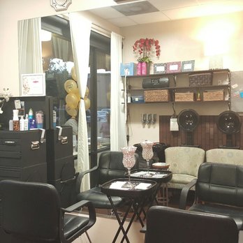 Shear Rhythm - Lovely, comfortable atmosphere with Hair Stylist Theresa at her salon Shear Rhythm located inside Phenix Salon Suites in Lakewood - Hair Salons Near Me - Lakewood, California