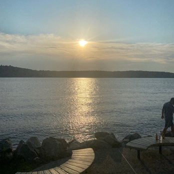 Half Moon - The Sunset@Half Moon - New American Near Me - Dobbs Ferry, New York