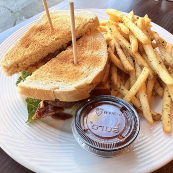 Dixie Cafe - BLT - New American Near Me - Darrow, Louisiana
