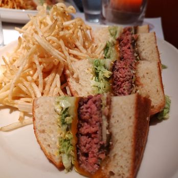 Palm Beach Grill - Burger and  fries - New American Near Me - Palm Beach, Florida
