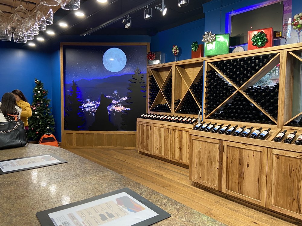 Little Bear Winery, Gatlinburg Roadtrippers