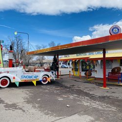 Delgadillo's Snow Cap Drive-In
