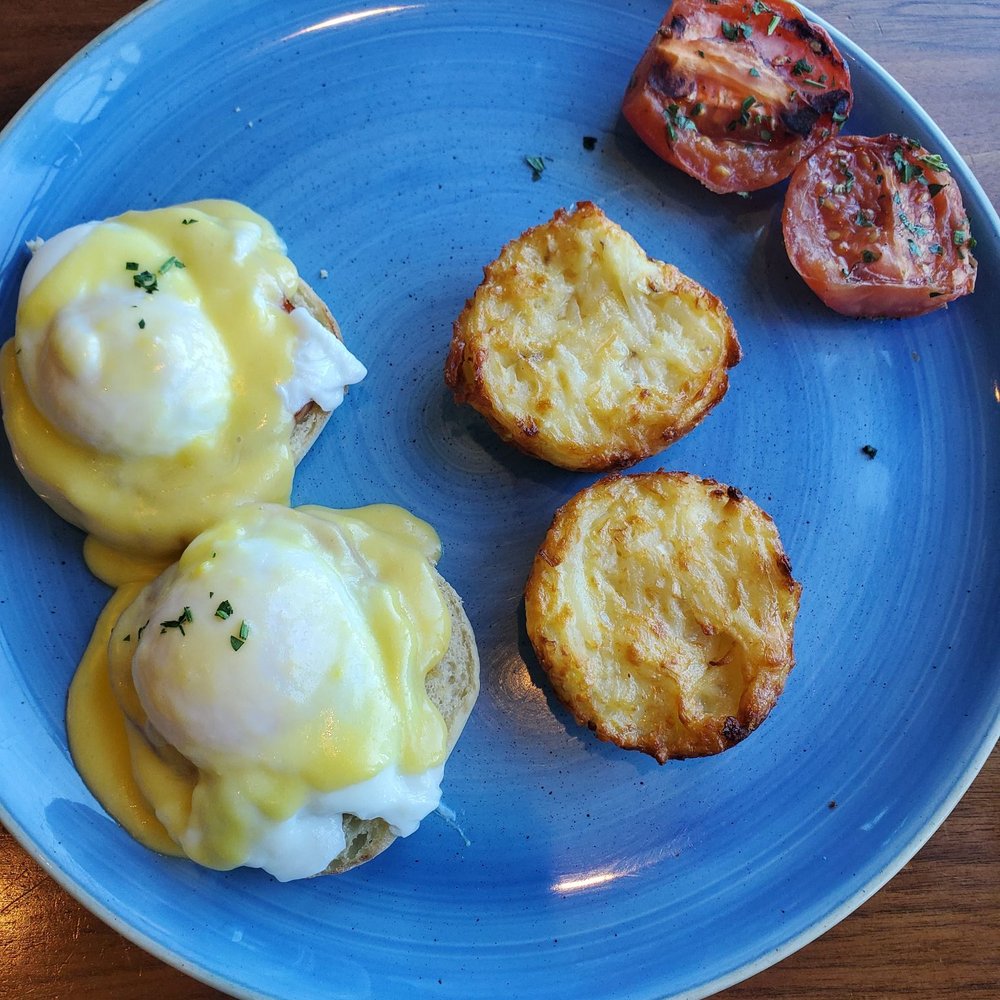 Ulana Terrace - Eggs Benedict. - American Near Me - Lahaina, Hawaii Ulana Terrace - Eggs Benedict. - American Near Me - Lahaina, Hawaii