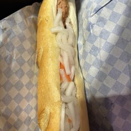 Vietnamese Sausage Sandwich (no cilantro, no hot peppers) Vietnamese Sausage Sandwich (no cilantro, no hot peppers)