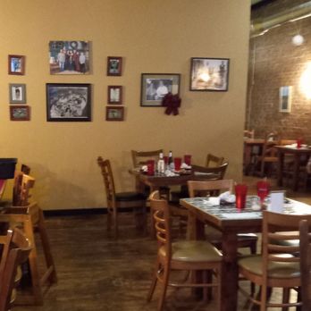 Biundo's - Biundo's family photos, restaurant interior December 2024 - Pizza Near Me - Venus, Texas