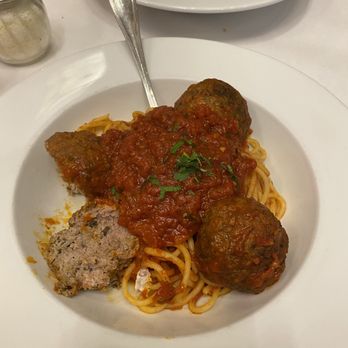 Angelo's Pizza - Spaghetti Con Polpette - Pizza Near Me - New York, New York