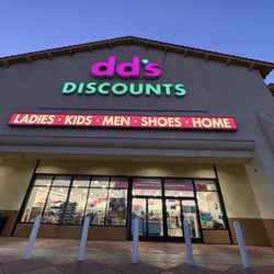dd's DISCOUNTS
