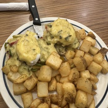 IHOP - Spicy poblano eggs Benedict - Breakfast & Brunch Near Me - Brampton, Ontario