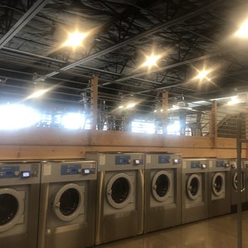 Clean Laundromat - Laundromat Near Me - Eugene, Oregon