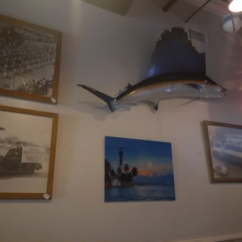 Chef Dee's - Wall - Seafood Near Me - Lighthouse Point, Florida