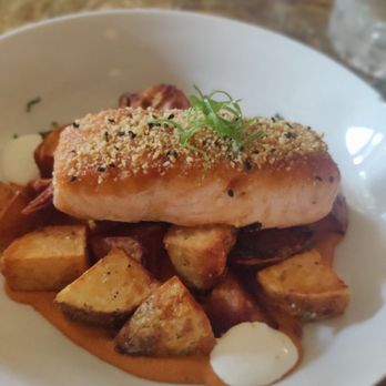 Brood Restaurant and Bar - Desserts Near Me - Salem, Virginia