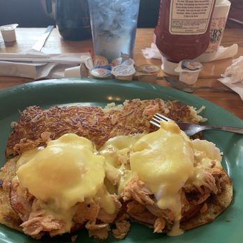 Mullets - Eggs Benedict with hash browns - Breakfast & Brunch Near Me - Des Moines, Iowa Mullets - Eggs Benedict with hash browns - Breakfast & Brunch Near Me - Des Moines, Iowa