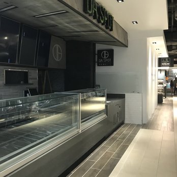 Da Spot - Side view, located next to Hi-Tea - Mediterranean Near Me - Honolulu, Hawaii