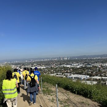 Baldwin Hills Scenic Overlook - Heading towards our clean up area - Parks Near Me - Culver City, California Baldwin Hills Scenic Overlook - Heading towards our clean up area - Parks Near Me - Culver City, California