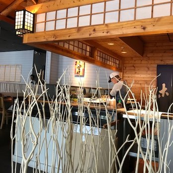 Qimura Sushi & Ramen - sushi bar - Sushi Bars Near Me - Windsor, California