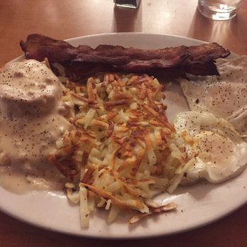 Elmer's Restaurant - Country biscuit breakfast - Breakfast & Brunch Near Me - Portland, Oregon Elmer's Restaurant - Country biscuit breakfast - Breakfast & Brunch Near Me - Portland, Oregon