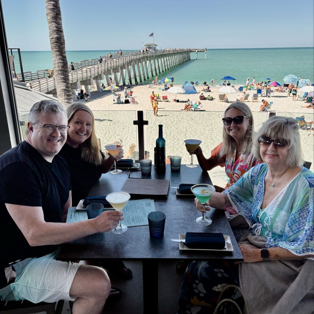 Great times at Fin's! Great times at Fin's!
