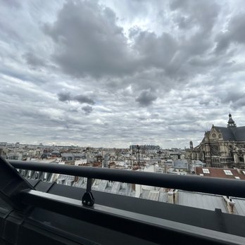 La Plume Paris - Restaurants Near Me - Paris