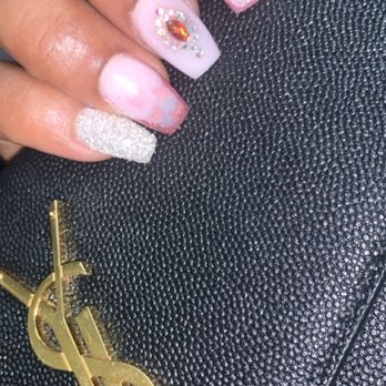 Nail Lounge - Love my nails by V! Thank you for being so nice and helping me recreate this nail design. - Nail Salons Near Me - Addison, Texas Nail Lounge - Love my nails by V! Thank you for being so nice and helping me recreate this nail design. - Nail Salons Near Me - Addison, Texas