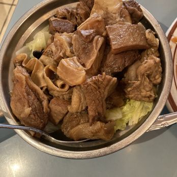 Skyline's Cafe - Beef stew with tendons over cabbage. Flavorful and tender! - Chinese Near Me - Daly City, California