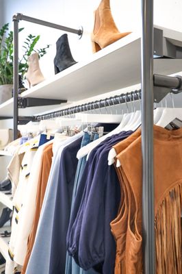 Queen Anna House of Fashion