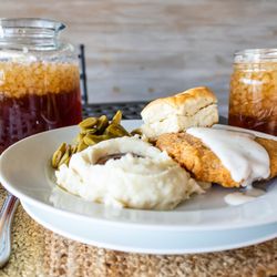The Magic Mile Shell and Lucky's Deli & Restaurant - Country Fried Steak
