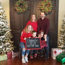 Hulen Street Church - Our Family on Christmas Eve 2021