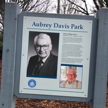 Aubrey Davis Park - Thus the park name - Parks Near Me - Mercer Island, Washington