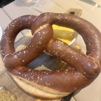Tarpy's  - Giant Bavarian Pretzel - New American Near Me - Monterey, California