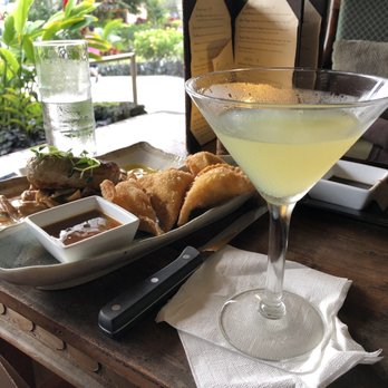 Hukilau Lanai - Pineapple martini - Seafood Near Me - Kapaa, Hawaii Hukilau Lanai - Pineapple martini - Seafood Near Me - Kapaa, Hawaii