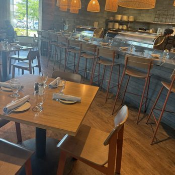 Surf Restaurant - Seafood Near Me - Woburn, Massachusetts