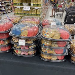 Hy-Vee - Delicious baked goods