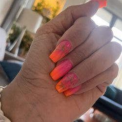 Salon Lofts - Summer ombre with palm tree designs