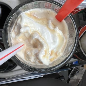 Woody's Drive In - Root beer float - American Near Me - Fremont, Ohio Woody's Drive In - Root beer float - American Near Me - Fremont, Ohio