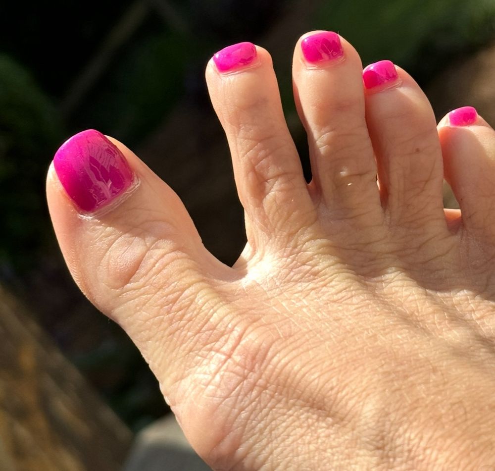 Nail World Studio Logo