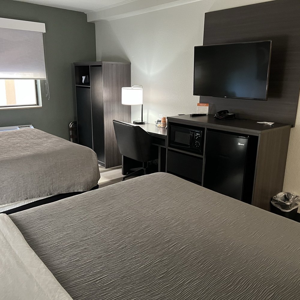 Quality Inn Hamilton Bitterroot Valley - Size of the room and the layout. - Hotels Near Me - Hamilton, Montana Quality Inn Hamilton Bitterroot Valley - Size of the room and the layout. - Hotels Near Me - Hamilton, Montana