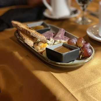 Table 1837 - Glen Rock Mill Inn - Cheese plate - American Near Me - Glen Rock, Pennsylvania Table 1837 - Glen Rock Mill Inn - Cheese plate - American Near Me - Glen Rock, Pennsylvania