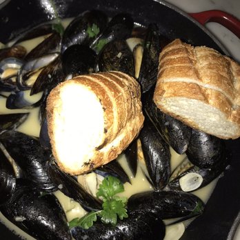 Loch Bar - Moules frites - Seafood Near Me - Houston, Texas Loch Bar - Moules frites - Seafood Near Me - Houston, Texas