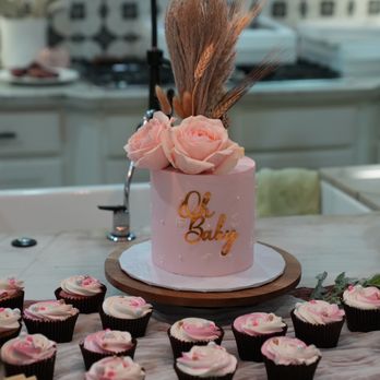 Katefections  - 6" Cake & 4 dozen cupcakes - Custom Cakes Near Me