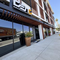 Generation Golf Lounge & Bar - Outside