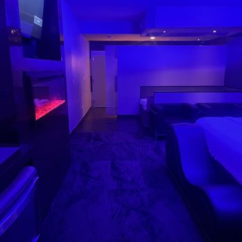 Aura - Hotels Near Me - Midlothian, Illinois