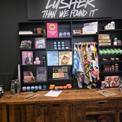 Lush Cosmetics - Register