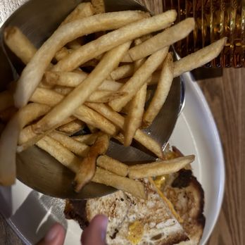 LOCAL Public Eatery - The Woodlands - Grilled cheese - Cocktail Bars Near Me - The Woodlands, Texas