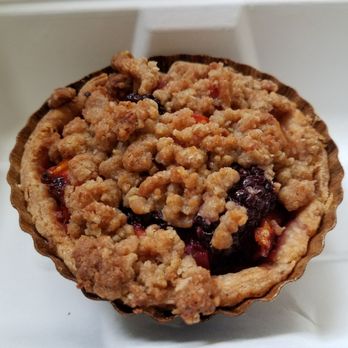 One House Bakery - BlackBerry nectarine crumble - Bakeries Near Me - Benicia, California One House Bakery - BlackBerry nectarine crumble - Bakeries Near Me - Benicia, California